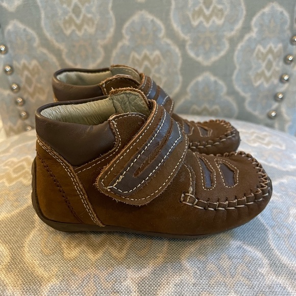 Wobbly Waddler’s First Steps - Picture 2 of 4